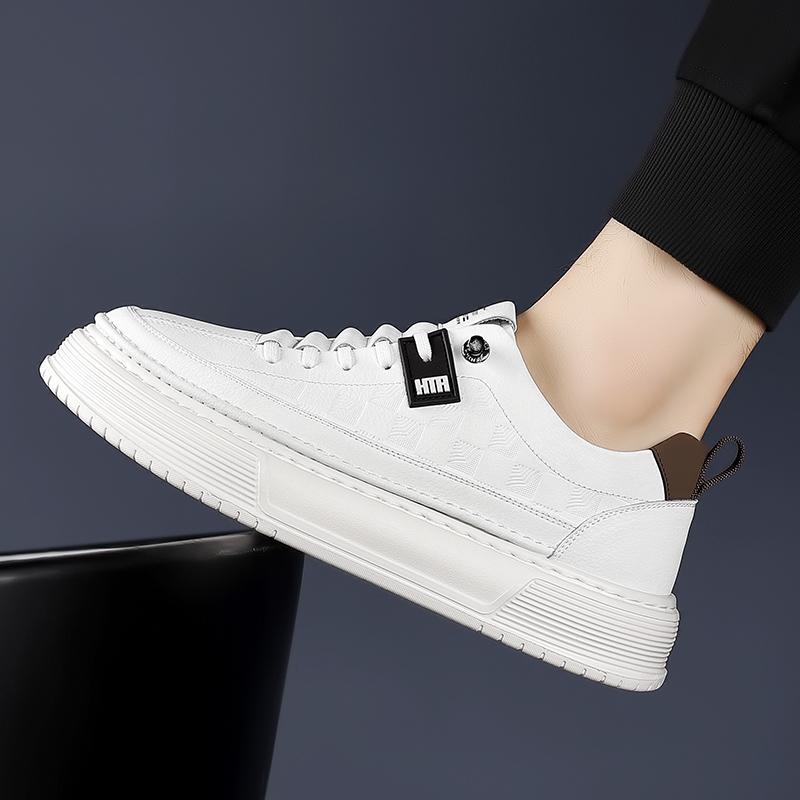 Fashion New Arrival Mens Casual Shoes Sneakers Lightweight Walking Man Vulcanize Shoes Versatile Skateboard Footwear Men Tenis Masculino