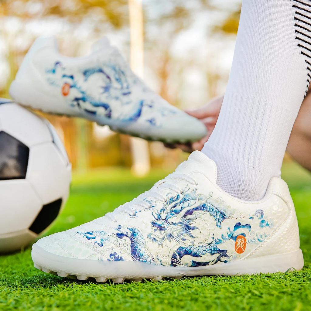 High Quality Five-a-side Lightweight Training Outdoor New Breathable Non-slip Ultra-light Men's Football Shoes Non-slip Turf