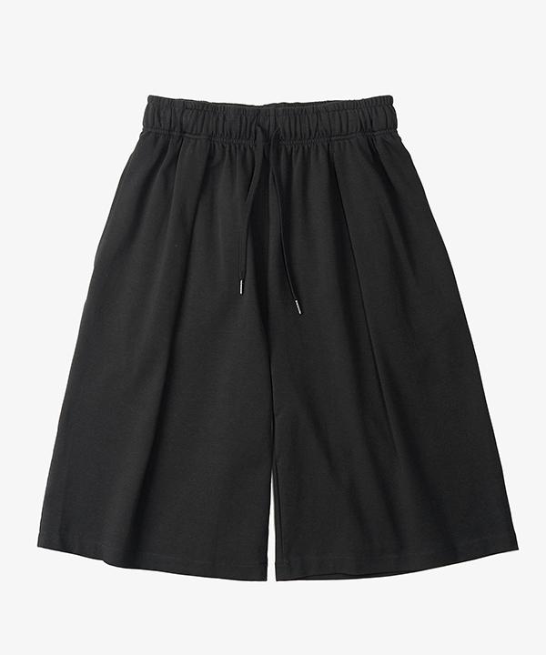 TOFFEE One-Pleat Sweat Bermuda Pants (Black)