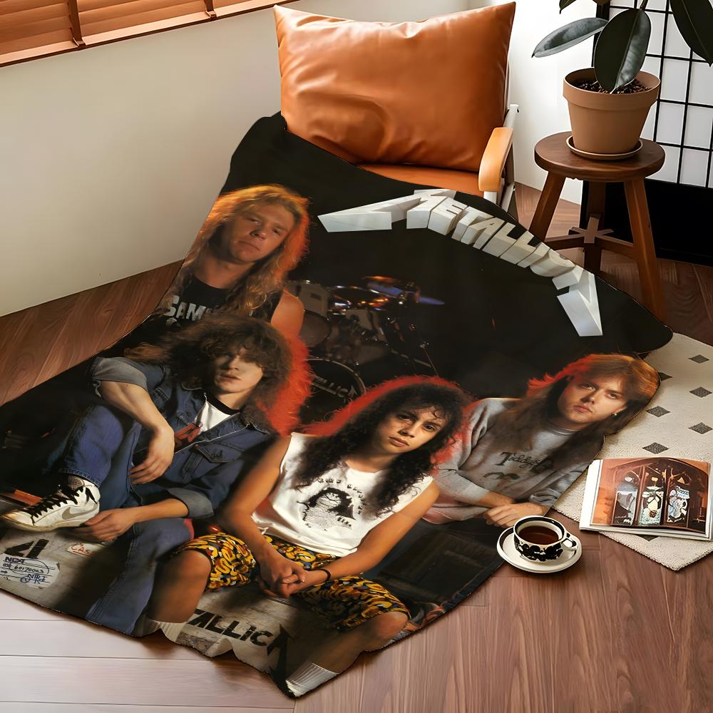 Music M-Megadeth Throw Flannel Blanket Suitable for Sofas Beds Offices Travel, Camping Chairs