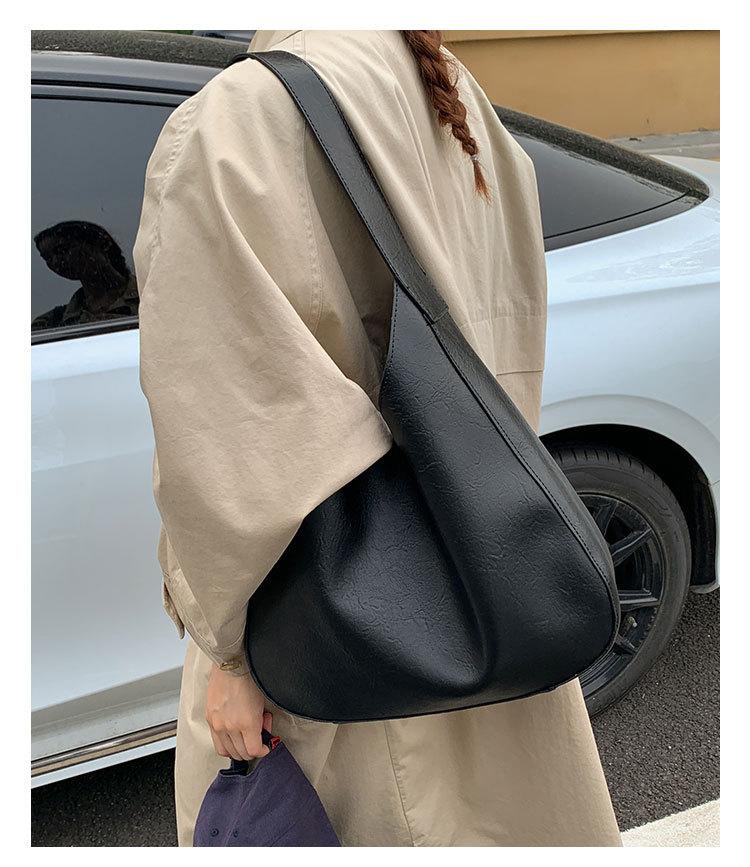 

Korean version of the high-end soft leather casual mother and child bag 2025 new women s bag trendy versatile large-capacity shoulder tote bag чёрный