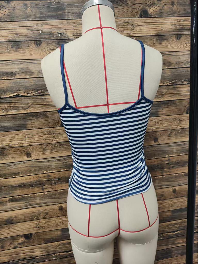 European Striped Strapless Crop Top - Sexy, Versatile, and Essential for Spring/Summer Outings and Commuting