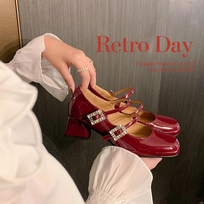 2025 Early Spring Round Head and Leather Shallow Mouth One-word Buckle with Rhinestone Square Buckle Single Shoes Bai and Mary Jane Women