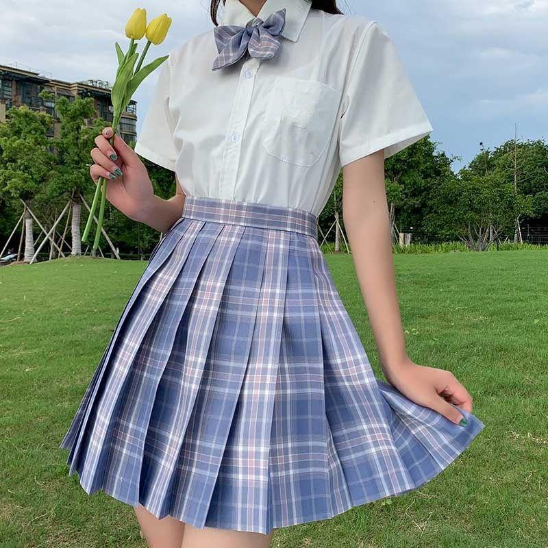 

Комплект женской рубашки с коротким рукавом в академическом стиле JK и плиссированной клетчатой юбки Extra Large