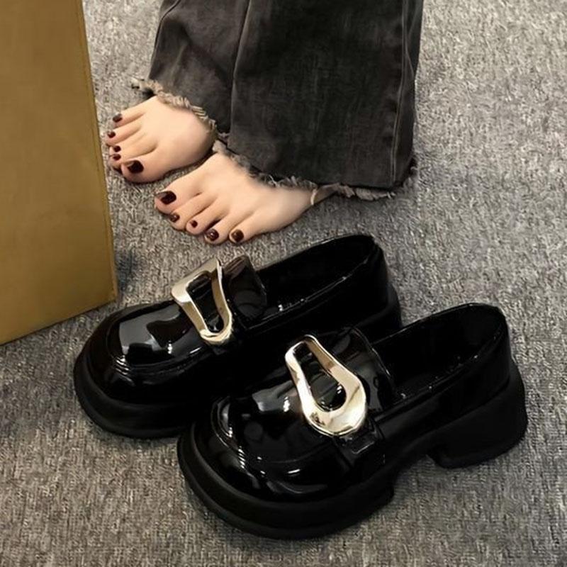 

Туфли-лодочки в стиле ретро с толстой подошвой и увеличенным ростом для женщин 2024 года, модные повседневные простые универсальные однотонные туфли-лодочки Mary Janes на лето 40 чёрный