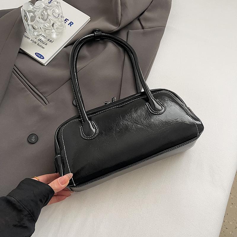 Simple Internet Celebrity Bag 2025 New Fashion Autumn and Winter Shoulder Women's Bag High Sense Underarm Versatile Boston Bag Tide