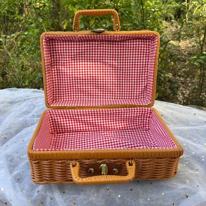 Vintage-Style Imitation Rattan Picnic Basket and Storage Box - Ideal for Photos, Bridesmaid or Groomsman Gifts