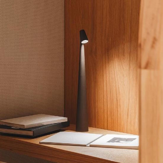

Kalem Sculpting Table Lamp Перезаряжаемая через USB светодиодная настольная лампа Многофункциональная сенсорная беспроводная ночная лампа с регулируемой яркостью Энергосбережение и защита глаз