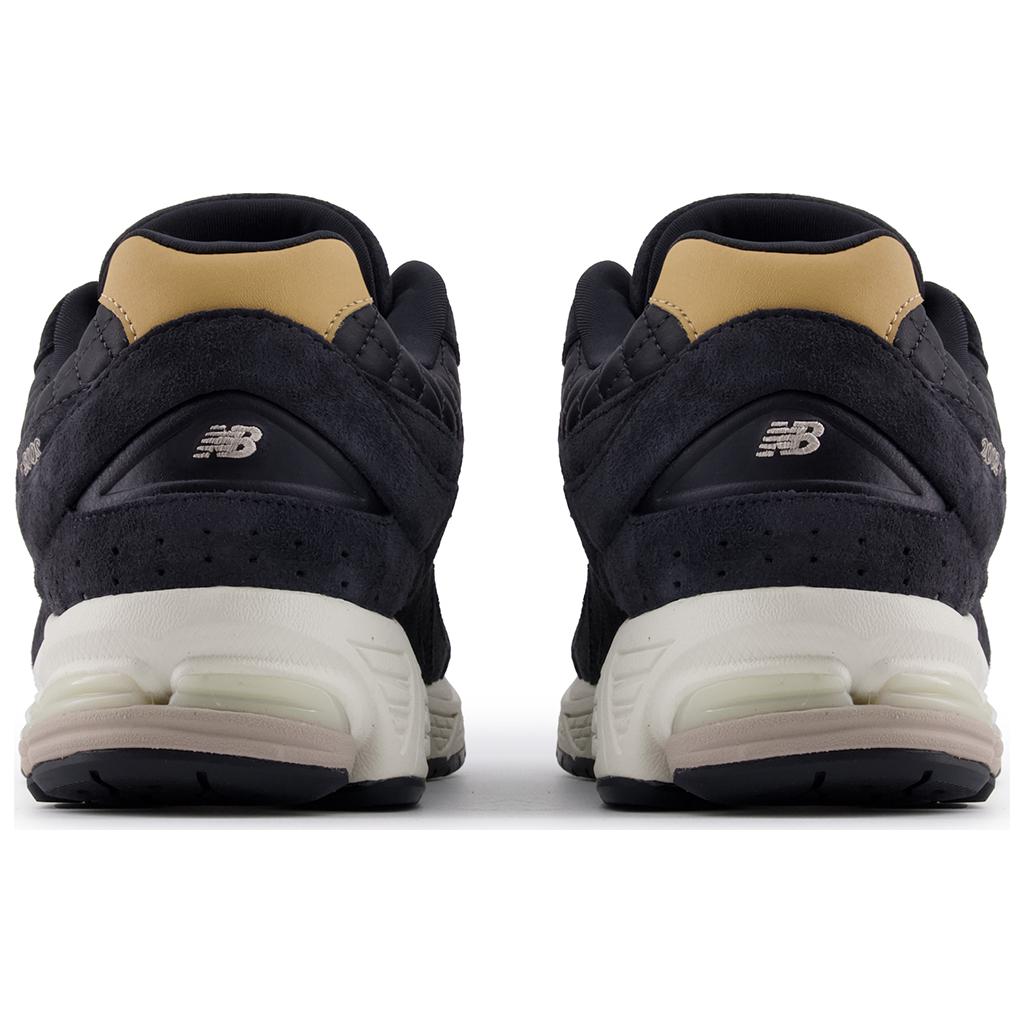 New New Balance 2002R Quilted Black