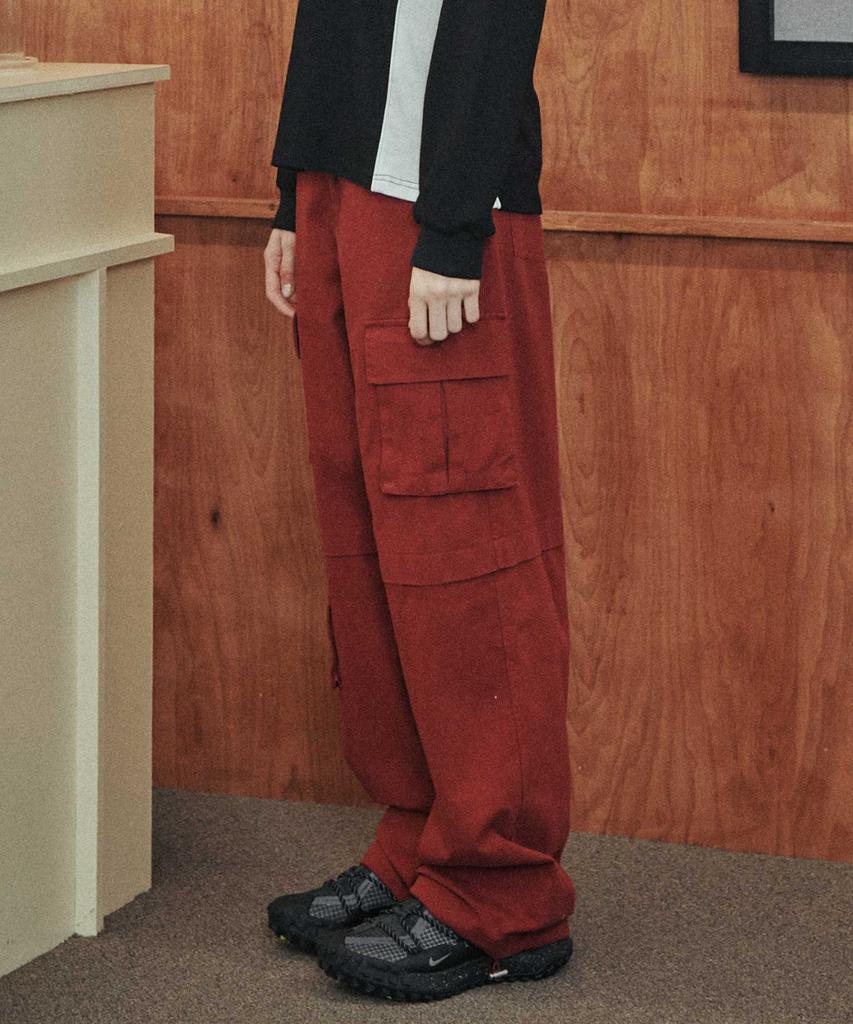 SOME PLACE Incision Pocket Pique Wide Cargo Pants [Red]