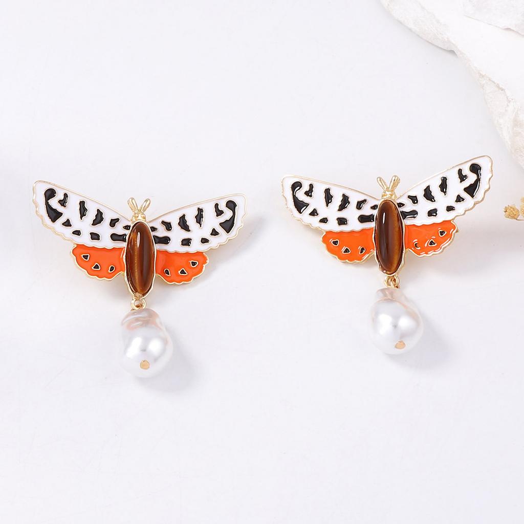 Simple personality trend alloy drip oil imitation pearl pendant insect color butterfly earrings versatile casual