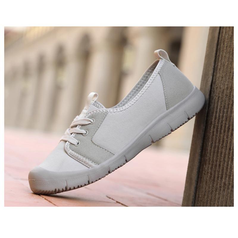 Large Size Women's Shoes Middle-aged and Elderly Casual Shoes Breathable Flat Bottomed Cloth Shoes Toe Caps Soft Soled Walking Shoes