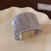 European & American Pleated Metal Bangle: Elegant Cold-Style Bracelet with High-End Luxury Design