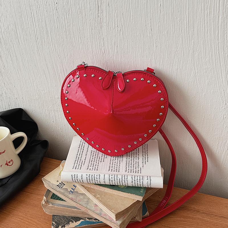2026 New Super Exquisite Glossy PU Heart Shape Shoulder Bag Personality Solid Alligator Pattern Rivets Crossbody Bag for Women
