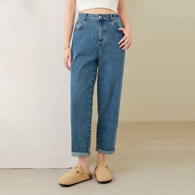 

[Pear-Shaped Tiancai Daddy Pants] Qlx Plus Size Women s Clothing Loose Cover Slimming Jeans Plus Size Ladies Summer New Arrival Light Blue 32/XL