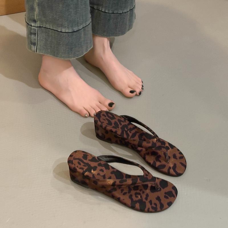 Flip-flops Women's Spring Retro Shoes Fashionable Wedge Heels Flip-flops