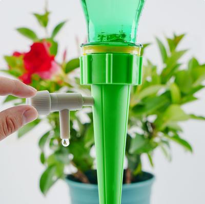 Automatisches Tropfbewässerungssystem, selbstbewässernder Spike für Blumenpflanzen, Gewächshaus, Garten, verstellbares automatisches Wassertropfergerät
