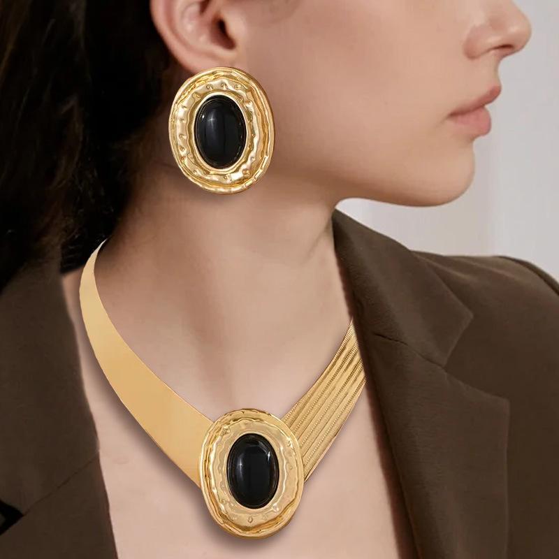 Retro Literary and Creative Jewelry Set, Necklace 1 Earring 1 Pair, Exaggerated Lady