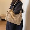 New Arrivals Open Run Women Quilting Shoulder Bag With Pocket