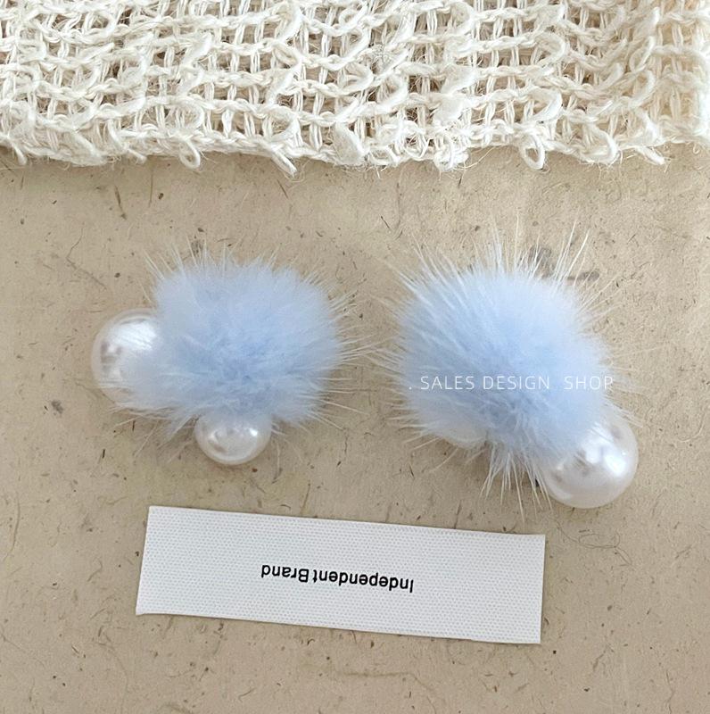 Korean Style Double-Sided Pearl Pompon Stud Earrings - Versatile Autumn/Winter Fashion Jewelry