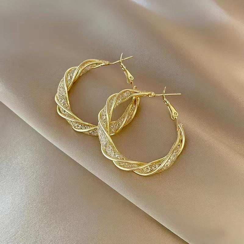 2025 Trendy Large Earrings: Simple, Cool, Versatile - Perfect for Round Faces