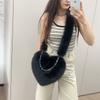 Women Winter Faux Fur Heart Shoulder Bag Soft Plush Chain Crossbody Purse Warm Fluffy Clutch Handbag