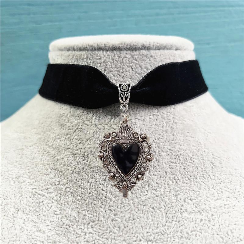

Готическое красное/черное сердце серебряная подвеска бархатное ожерелье