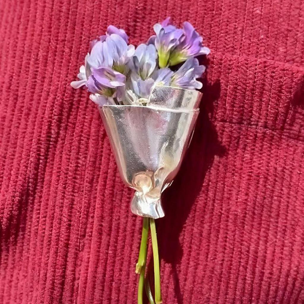 Bouquet Holder Lapel Pins Decorative Wedding Clothing Clips Cloth Flower Brooches for Wedding Party Birthday Commuting Sweater