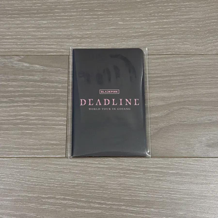 

Фотокарточка с концерта Blackpink Deadline