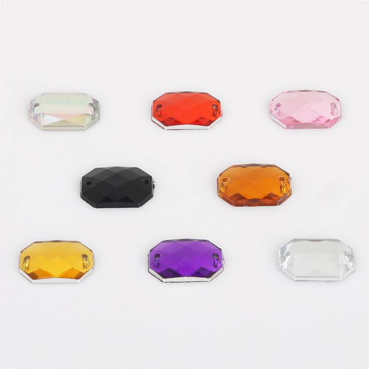 Kulaté mnohostranné akrylové kamínky s plochou zadní stranou a dvěma otvory pro DIY šperkové doplňky