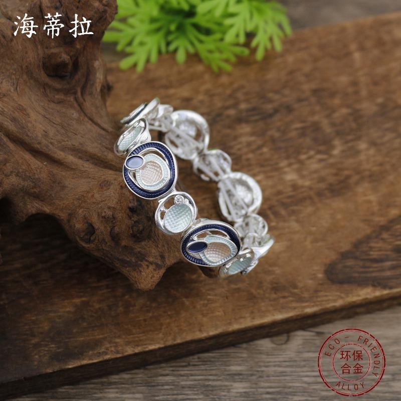 New Enamel Irregular Round Petal Elastic Bracelet Women's Creative Geometric Hollow Flower Bracelet
