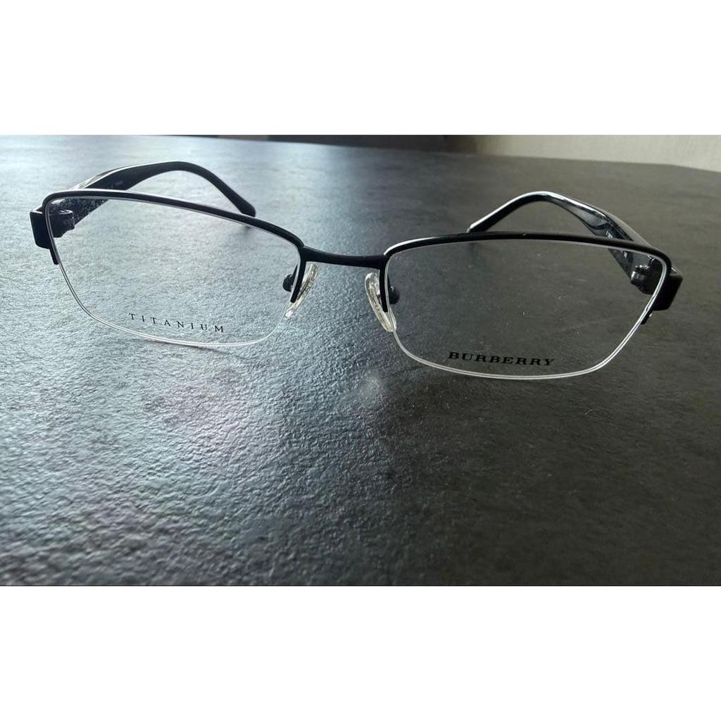 Used BURBERRY glasses