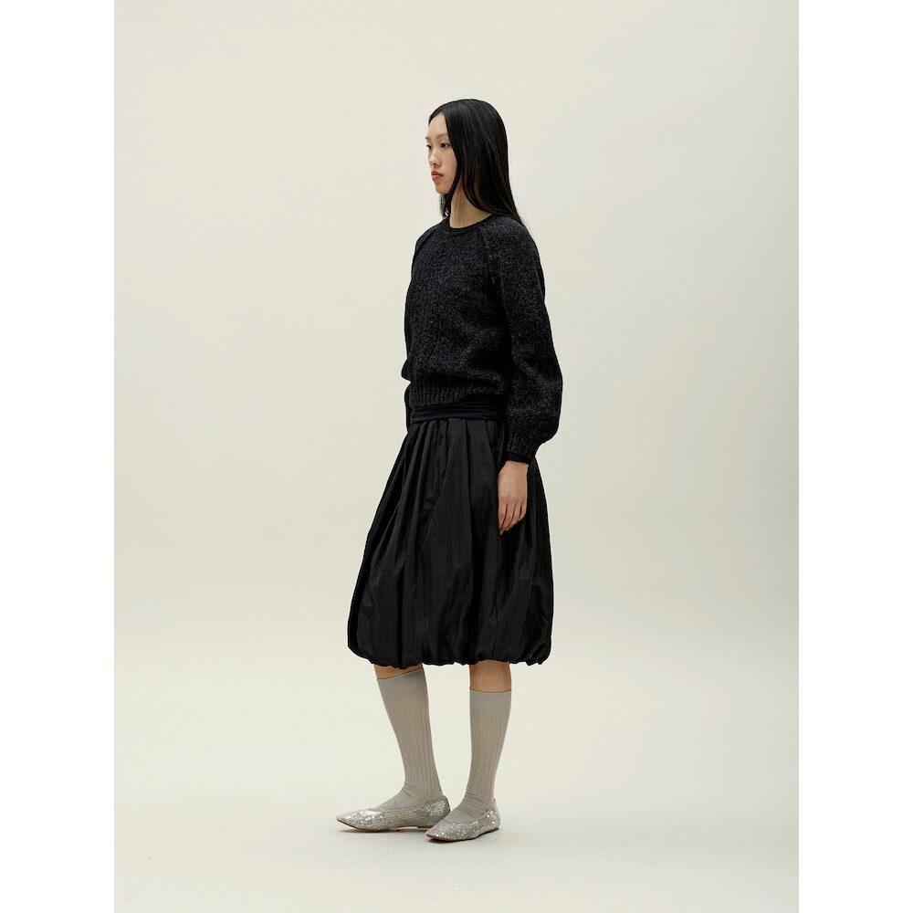 Anggae Wilted Knit Pullover Black