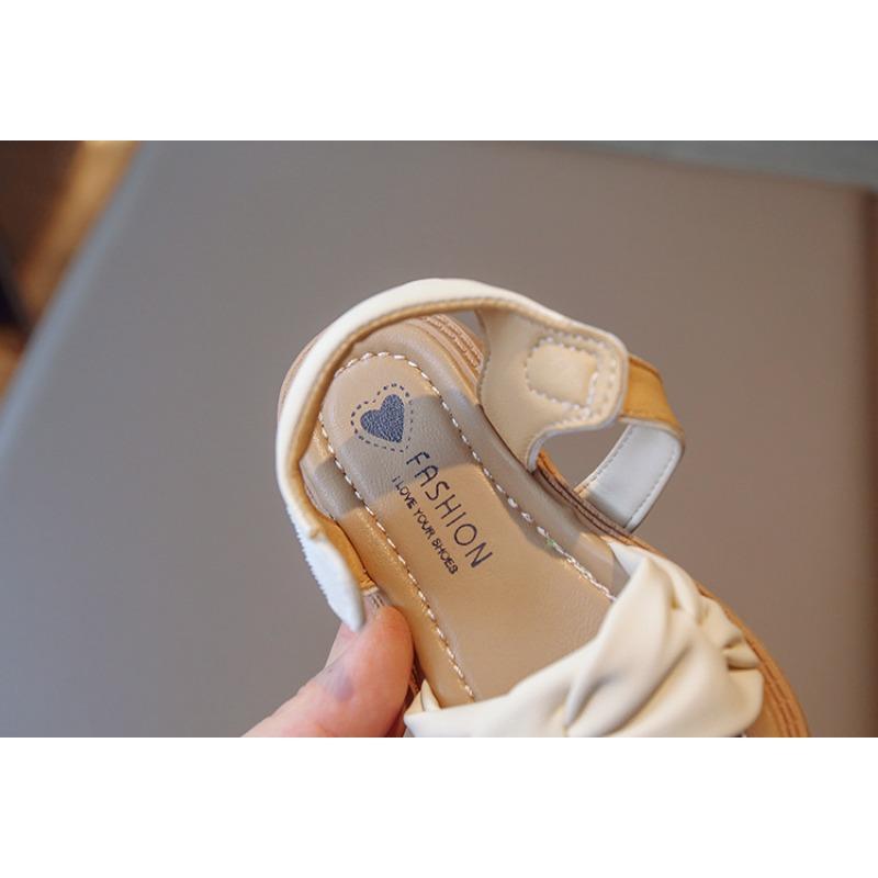 Children's Stylish Sandals for Girls Soft-Sole Non-Slip Beach Shoes for Toddlers Cute Girls Shoes Elegant Youth Shoes