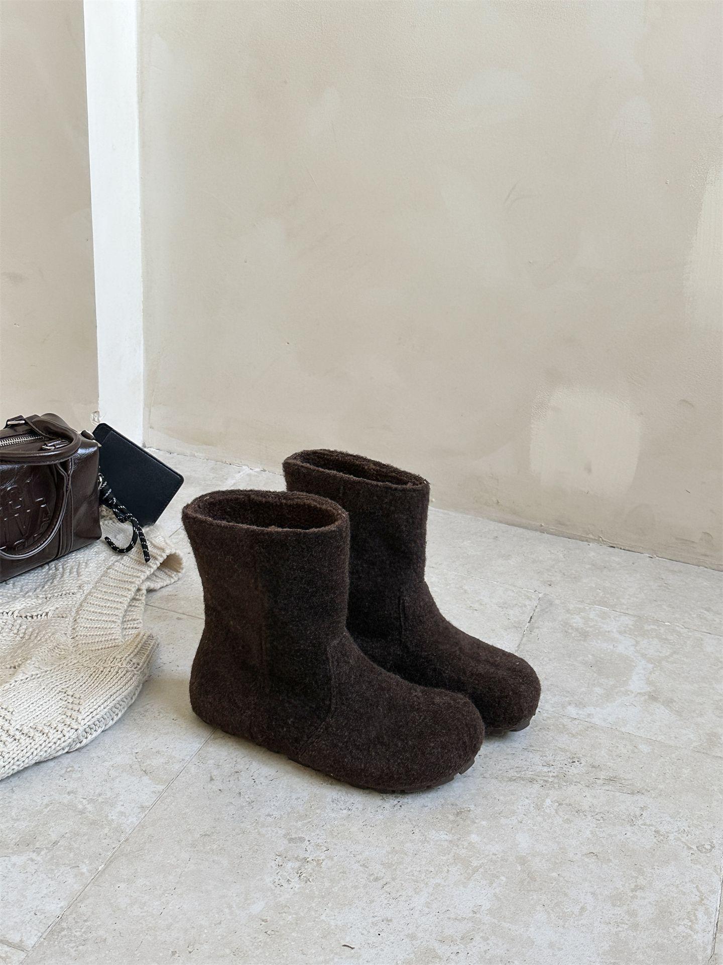 

2025 autumn and winter new inner height increase round head French fluffy boots women s boots velvet cotton boots 40 темный кофе