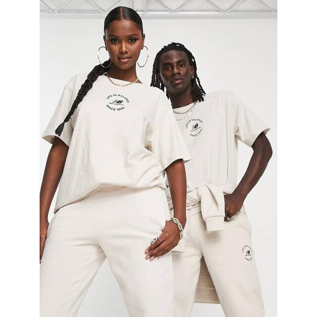 

Светло-коричневая футболка унисекс New Balance Life in Balance