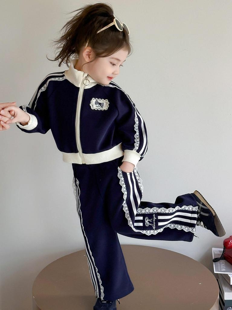 Girls' Lace Zip-Up Two-Piece Autumn Outfit - Sporty & Fashionable 2025.