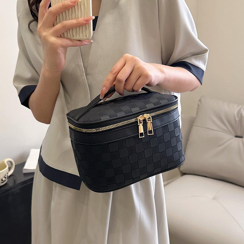 Fashion Checkered Makeup Bag Portable Cosmetic Storage Bag Women Large Capacity Brushes Storage Bag Cute Travel Toiletry Bag