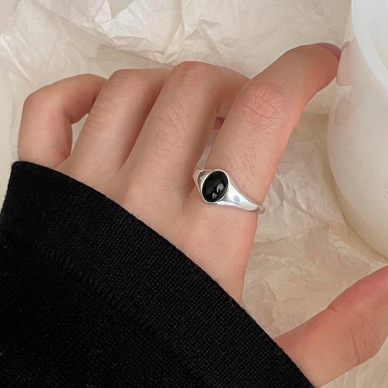 Women s Retro Black Oval Zirconia Adjustable Ring - High-End Dark Style Trendy Index Finger Accessory Open Adjustable