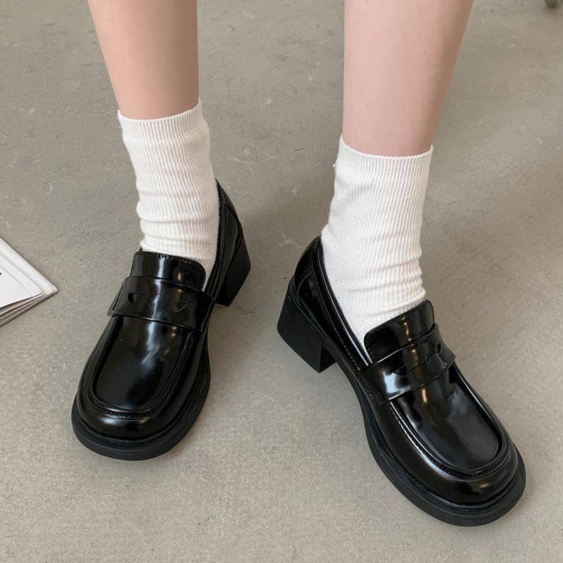 Fashion 2024 New Black Platform Women Loafers Fashion Round Toe Chunky Heels Retro Flat Shoes Female Slip on Casual Dress Women Pumps