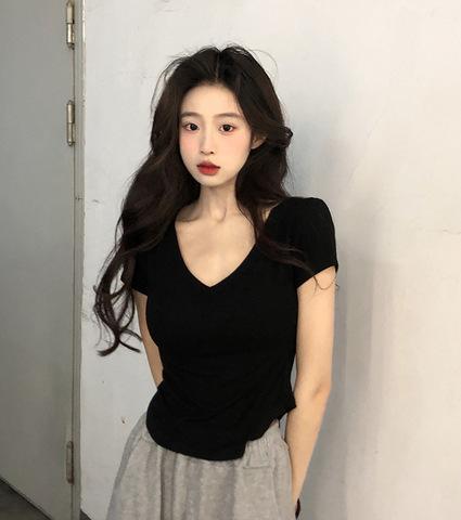 

Pure desire wind V-neck short-sleeved T-shirt women s summer new slim and thin Spice Girl short irregular bottoming top M чёрный