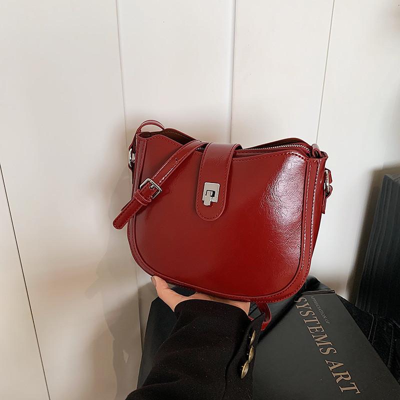 Ielgy Retro Large-Capacity Autumn Winter All-Match One-Shoulder Underarm Messenger Bag
