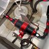 Kraftstofffilter-Kit aus Aluminiumlegierung mit 6AN 8AN 10AN Adaptern 50MM Universelle Montagehalterung Rot Schwarz Automobil