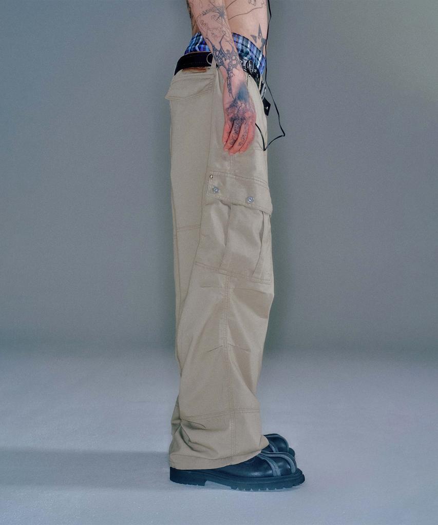 Beikeonteuakaibeu Wayen Military Cargo Pants (Beige)