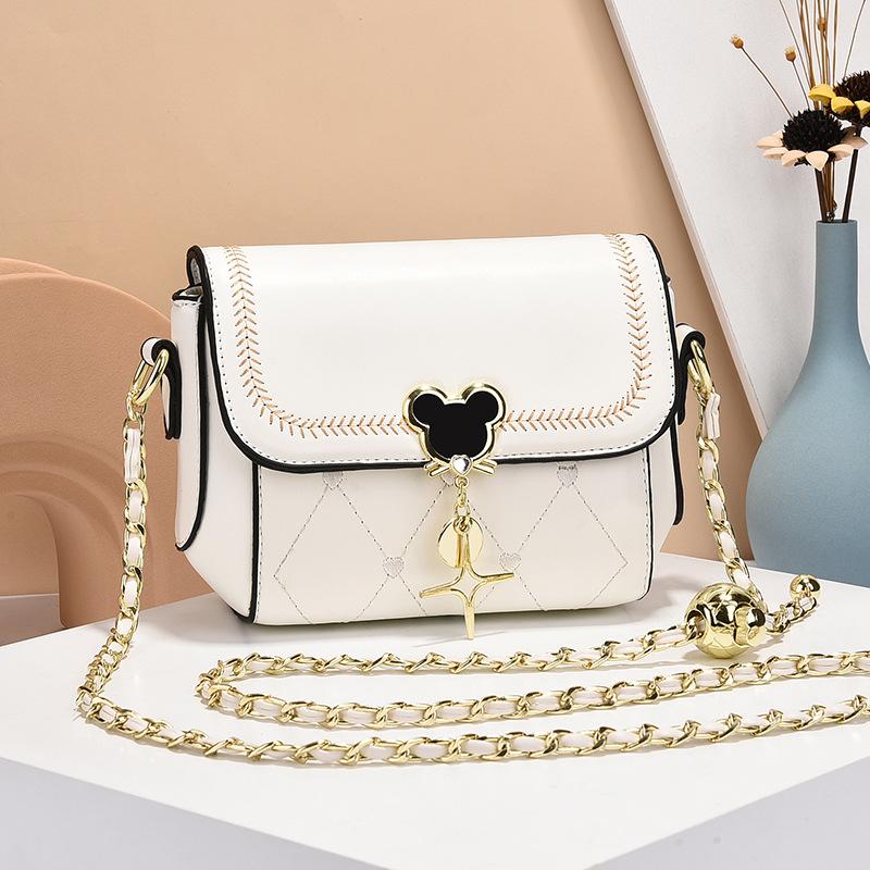 One shoulder underarm chain bag women's crossbody small square bag fashion spring and summer women's bag 2025 new