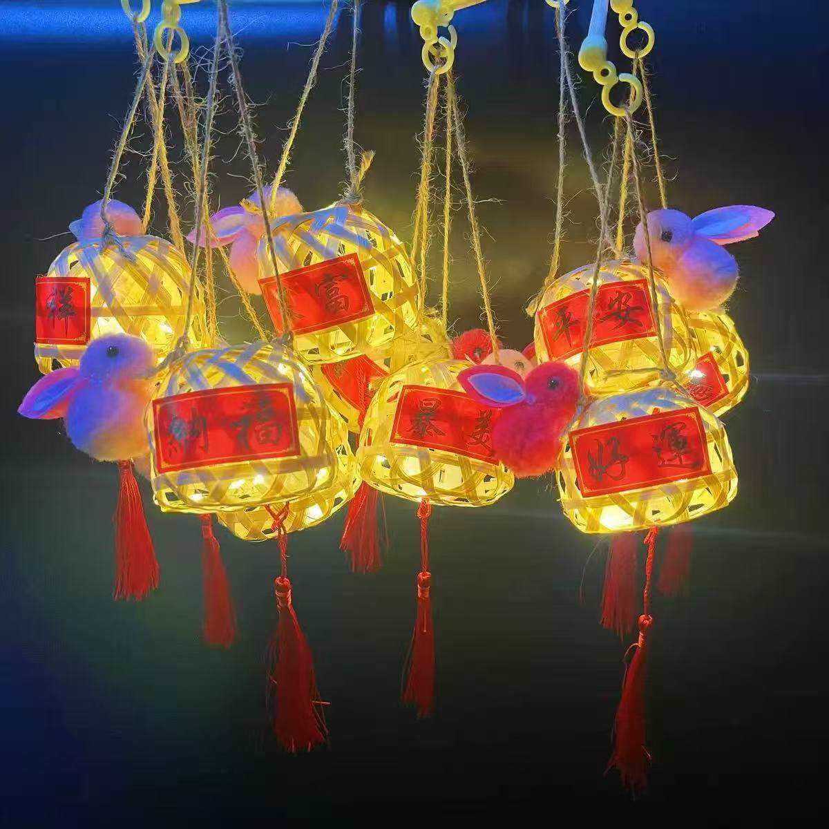 2026 год Лошади Светящийся Мини-фонарик из плетеного бамбука: Ручной детский фонарик в старинном стиле для празднования Нового года