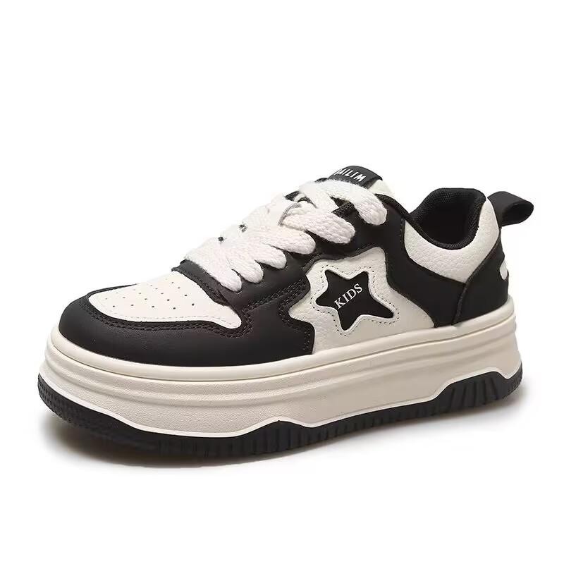 Super Fire Little White Shoes Women's 2025 New Spring and Autumn Thick Baseplate Shoes Versatile Black and White Stars Panda Shoes Ins Tide