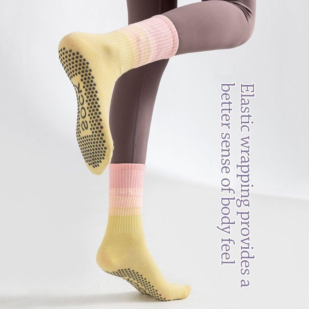 Pilates Socks with Grips for Women Cute Socks Non Slip Cotton Ruffle Cuff Gradient Color Socks for Yoga Barre Ballet