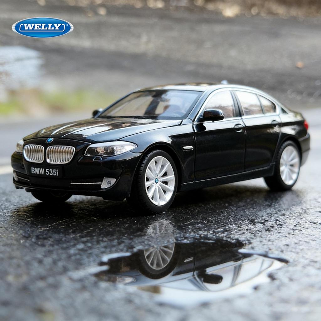 WELLY 1/24 BMW 535i Alloy Scale Car Model Diecast Metal Static Miniautre Model Car Collection Children Toy Car Vehicles Gifts