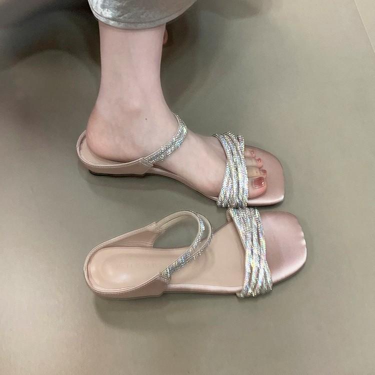 Berühmte Strasssteine mit Zehensandalen Damenmode Temperament Ein-Wort-Schleppe sexy schöne coole Hausschuhe